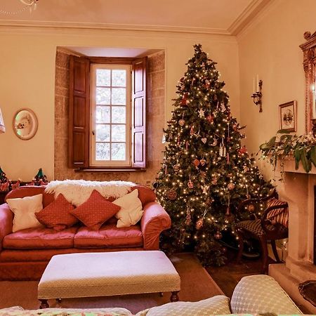 14Th Century Priory In Pressigny Bed and Breakfast Pressigny  Buitenkant foto