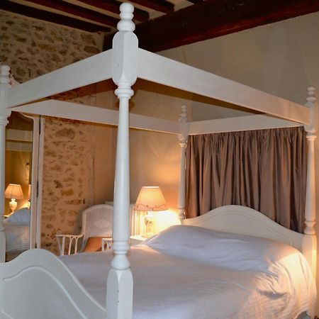 14Th Century Priory In Pressigny Bed and Breakfast Pressigny  Buitenkant foto