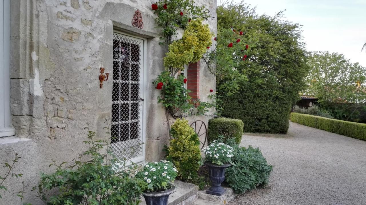 14Th Century Priory In Pressigny Bed and Breakfast Pressigny  Buitenkant foto
