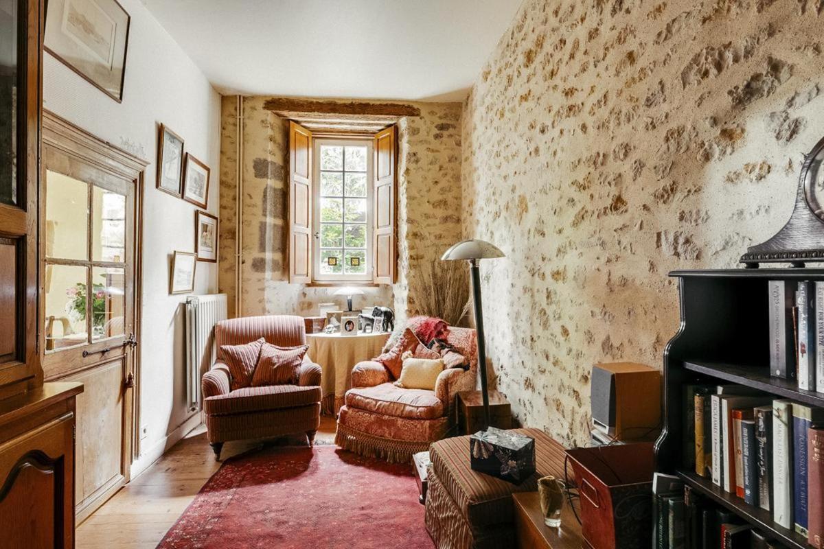 14Th Century Priory In Pressigny Bed and Breakfast Pressigny  Buitenkant foto