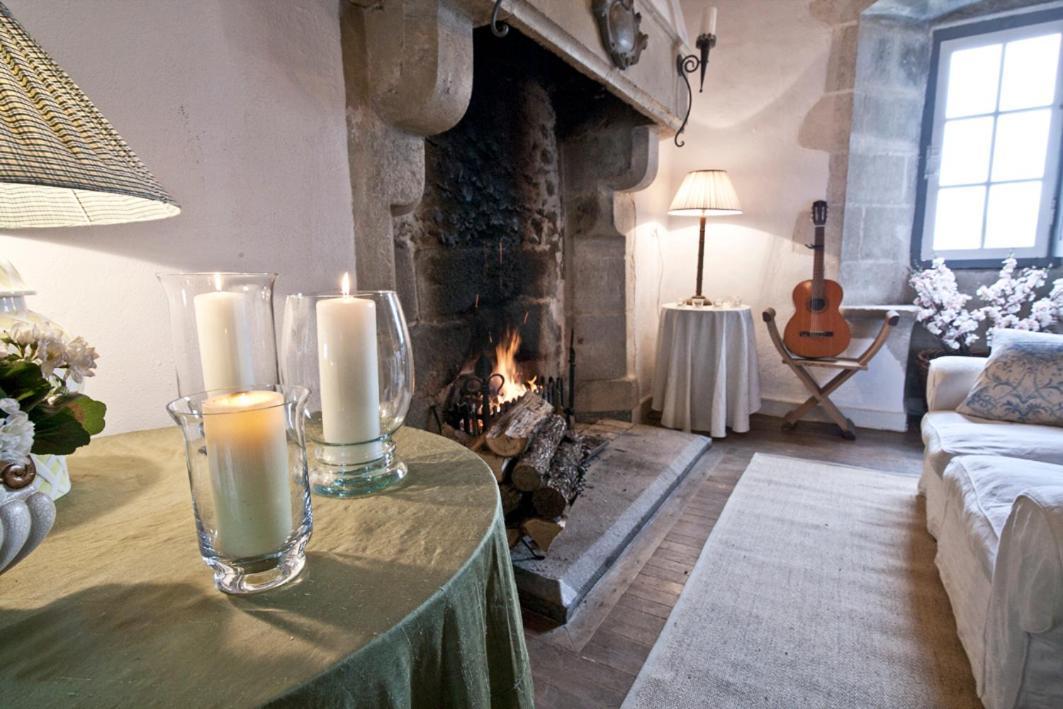 14Th Century Priory In Pressigny Bed and Breakfast Pressigny  Buitenkant foto
