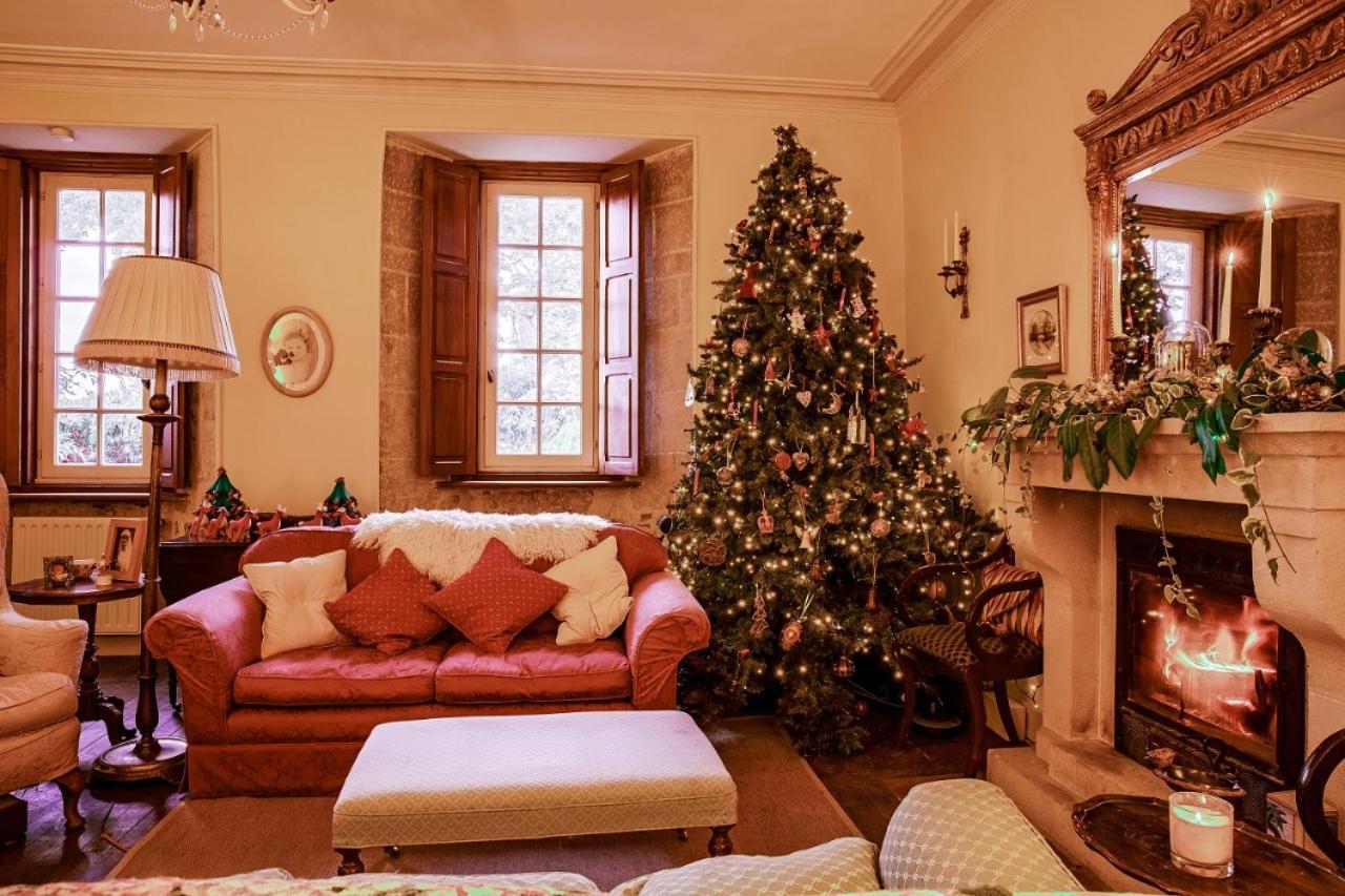 14Th Century Priory In Pressigny Bed and Breakfast Pressigny  Buitenkant foto