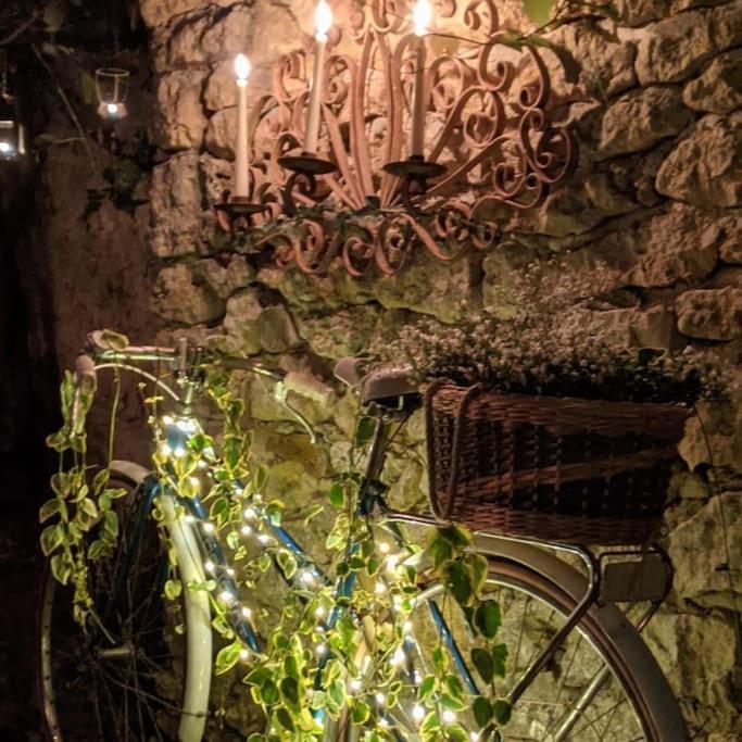 14Th Century Priory In Pressigny Bed and Breakfast Pressigny  Buitenkant foto